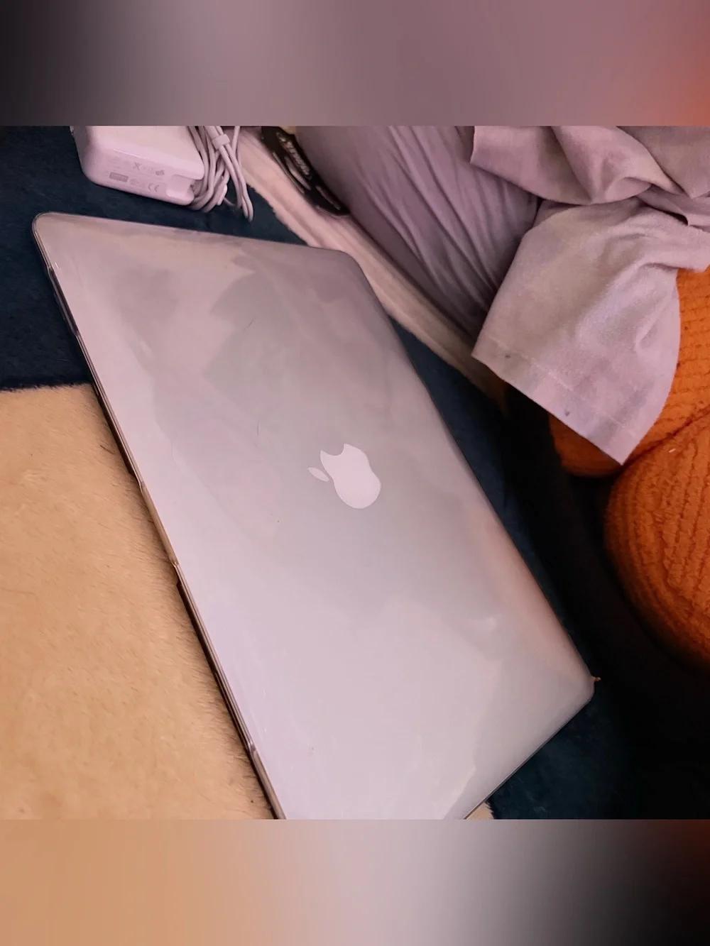 Silver restored Apple macbook air 2017 13”